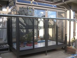 �T�����[���{�H��