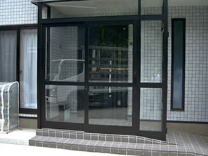 �������{�H��